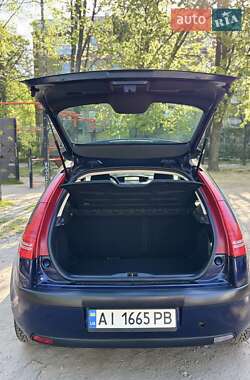 Хетчбек Citroen C4 2006 в 