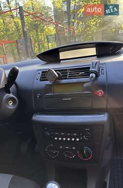Хетчбек Citroen C4 2006 в 