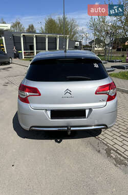 Хэтчбек Citroen C4 2011 в 
