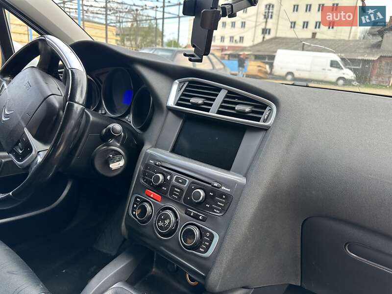 Хэтчбек Citroen C4 2014 в Болехове