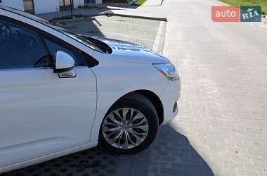Хэтчбек Citroen C4 2012 в 