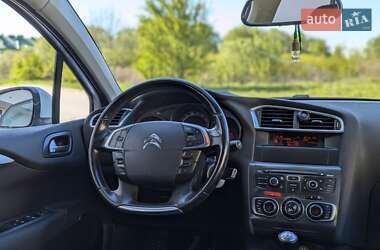 Хэтчбек Citroen C4 2012 в 