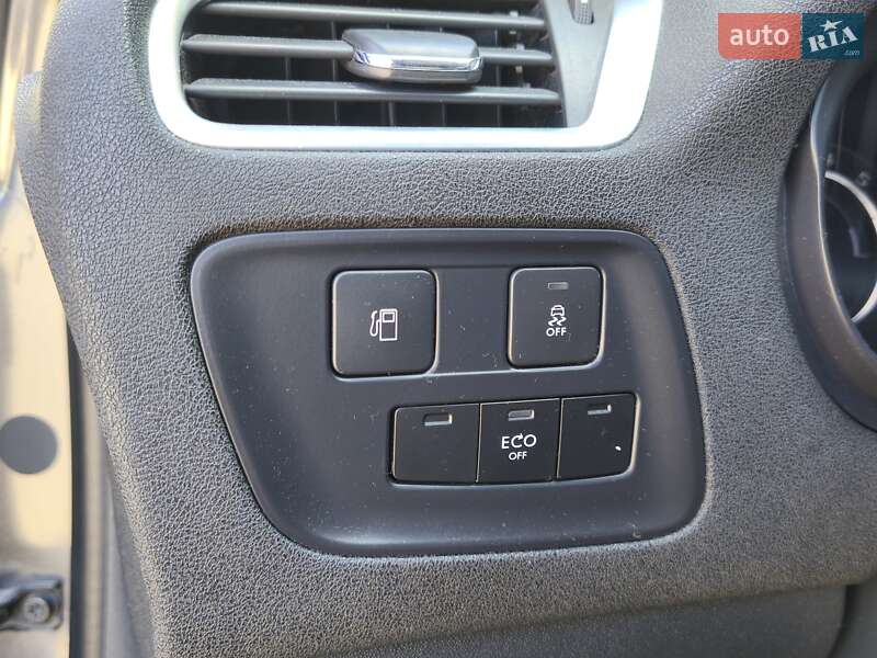 Хэтчбек Citroen C4 2015 в Днепре