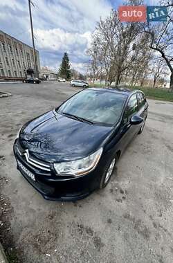 Хэтчбек Citroen C4 2012 в 