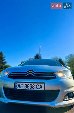 Хэтчбек Citroen C4 2014 в 