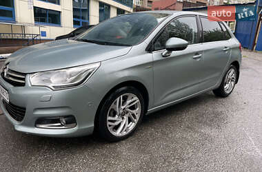 Хетчбек Citroen C4 2012 в 