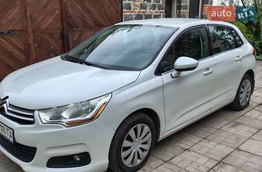 Хэтчбек Citroen C4 2013 в 