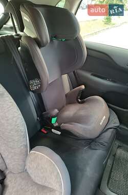 Хэтчбек Citroen C4 2016 в 