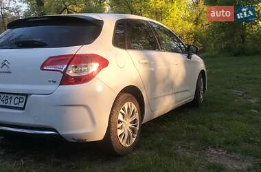 Хэтчбек Citroen C4 2012 в 