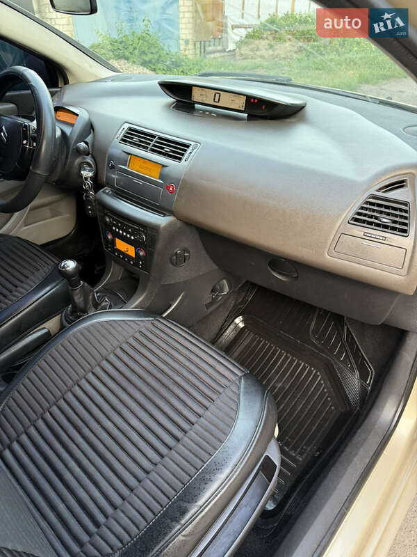 Хетчбек Citroen C4 2006 в Кременчуці