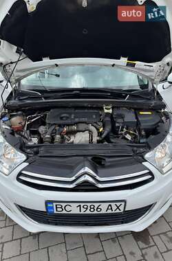 Хэтчбек Citroen C4 2012 в 