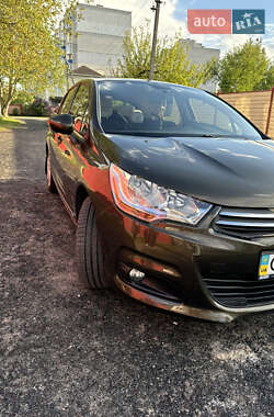 Хэтчбек Citroen C4 2013 в 