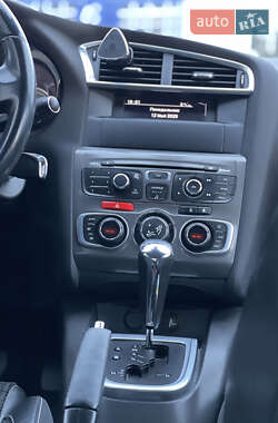 Хетчбек Citroen C4 2012 в 