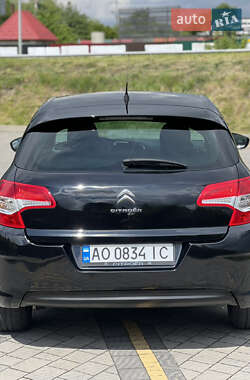 Хэтчбек Citroen C4 2012 в 