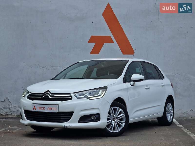 Хэтчбек Citroen C4 2015 в 