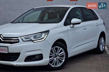 Хэтчбек Citroen C4 2015 в 