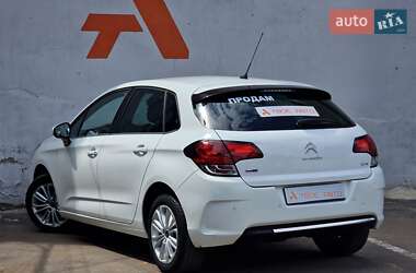 Хэтчбек Citroen C4 2015 в 