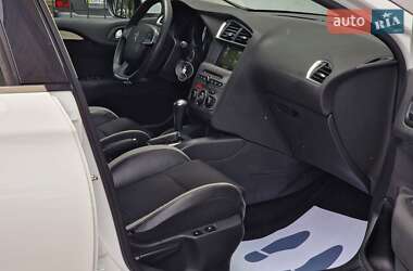 Хэтчбек Citroen C4 2015 в 