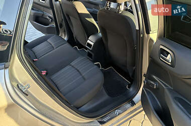 Хэтчбек Citroen C4 2012 в 