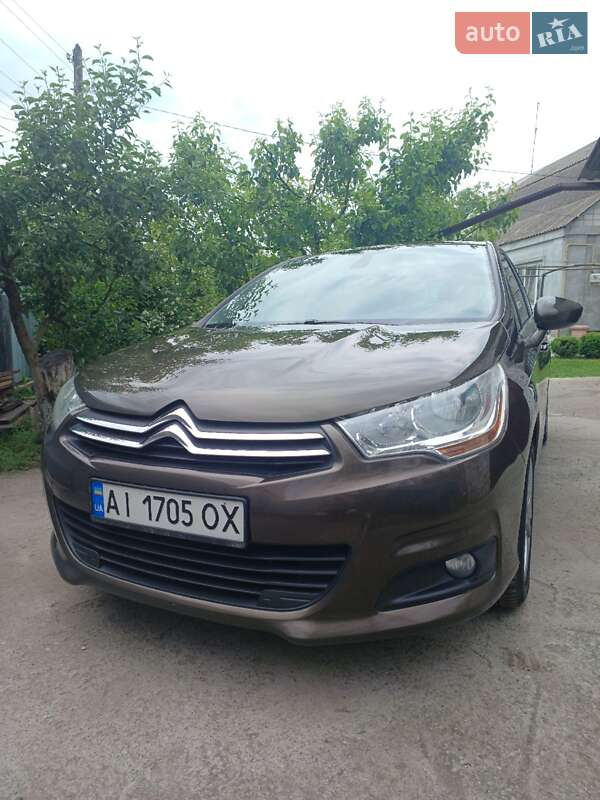 Хэтчбек Citroen C4 2010 в 