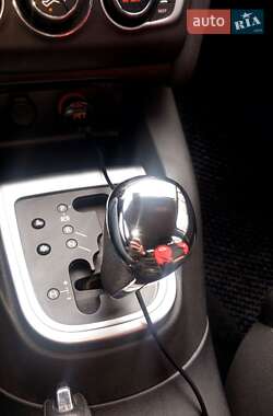 Хэтчбек Citroen C4 2012 в 