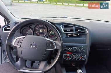 Хетчбек Citroen C4 2016 в 