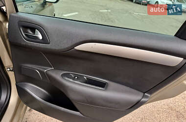 Хетчбек Citroen C4 2011 в 