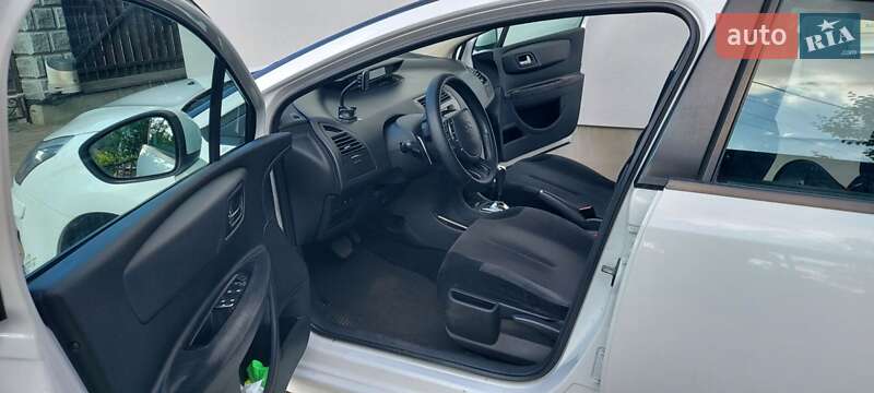 Хэтчбек Citroen C4 2010 в Ровно