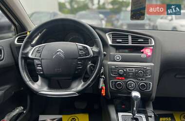 Хэтчбек Citroen C4 2011 в 