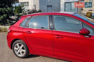 Хэтчбек Citroen C4 2013 в 