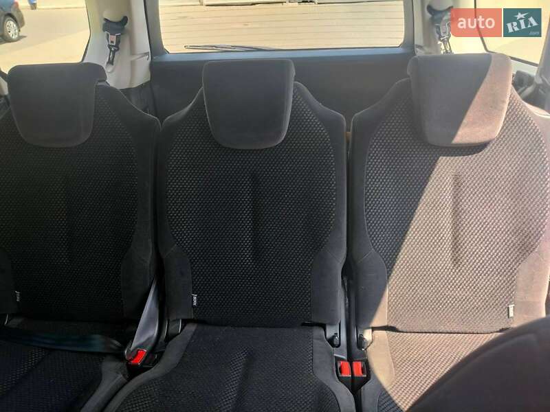 Хэтчбек Citroen C4 2008 в Кременчуге фото 10 Хэтчбек Citroen C4 2008 в Кременчуге