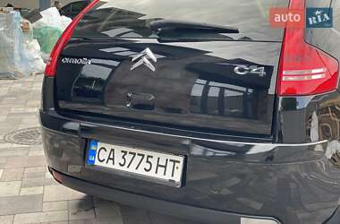 Хэтчбек Citroen C4 2009 в 