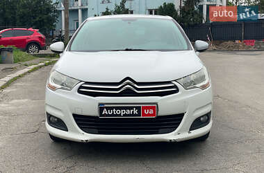 Хэтчбек Citroen C4 2013 в 
