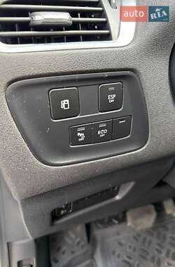 Хэтчбек Citroen C4 2013 в 