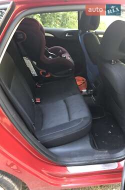 Хетчбек Citroen C4 2013 в 