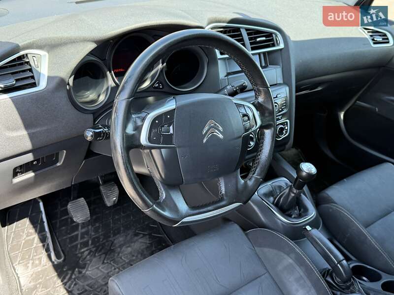 Хэтчбек Citroen C4 2012 в Киеве
