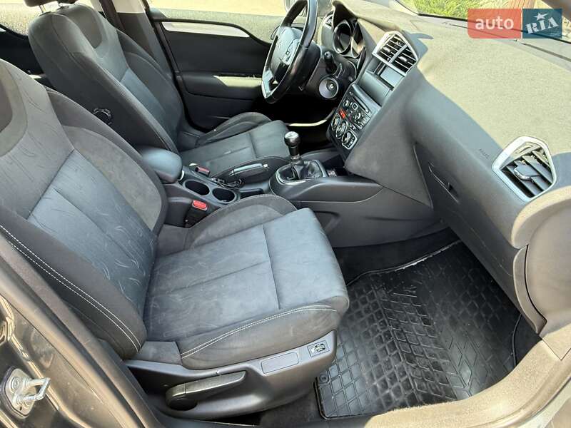 Хэтчбек Citroen C4 2012 в Киеве