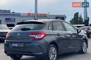 Хэтчбек Citroen C4 2012 в 