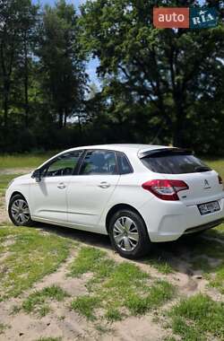 Хэтчбек Citroen C4 2011 в 