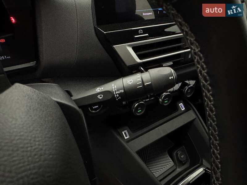 Хэтчбек Citroen C4 2022 в Киеве