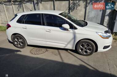 Хэтчбек Citroen C4 2013 в 
