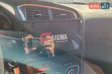 Хэтчбек Citroen C4 2013 в 