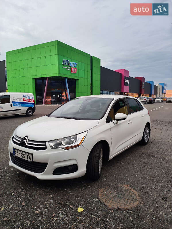 Хэтчбек Citroen C4 2012 в Киеве