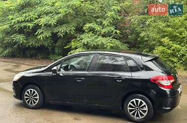 Хэтчбек Citroen C4 2012 в 