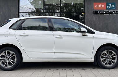 Хэтчбек Citroen C4 2012 в 