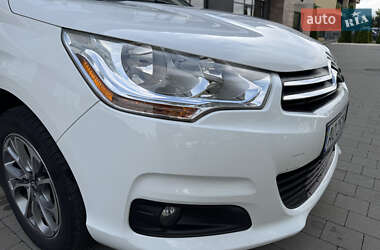 Хэтчбек Citroen C4 2012 в 
