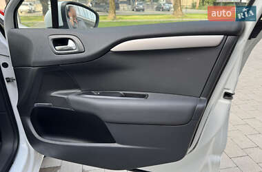 Хэтчбек Citroen C4 2012 в 