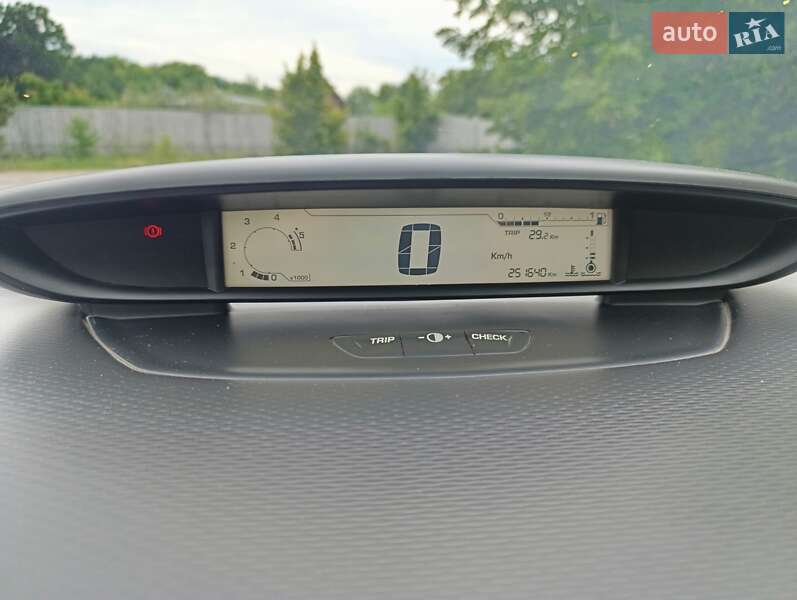 Хэтчбек Citroen C4 2010 в Обухове