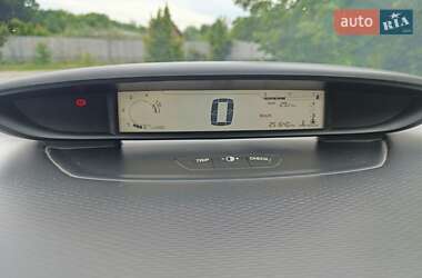 Хэтчбек Citroen C4 2010 в 