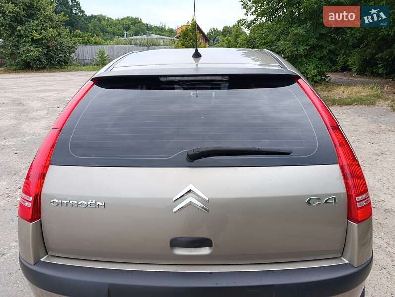 Хэтчбек Citroen C4 2010 в Обухове